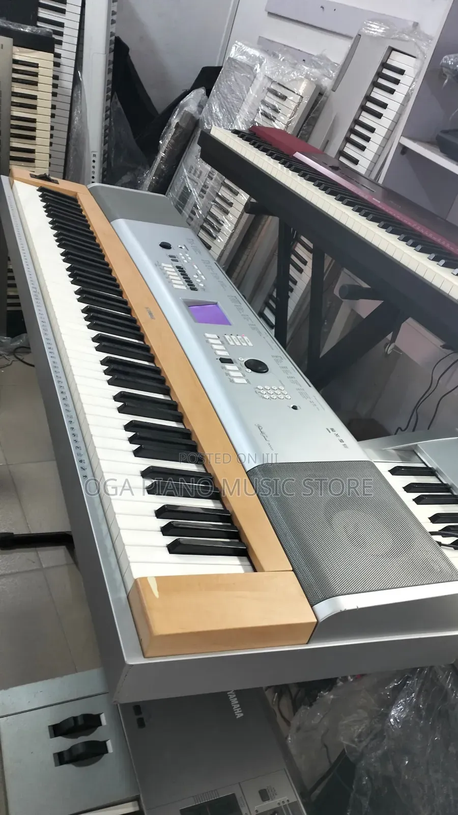 Yamaha DGX-630 88 Weighted Keys Digital Portable Piano