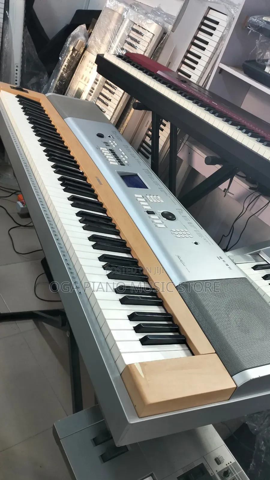 Yamaha DGX-630 88 Weighted Keys Digital Portable Piano