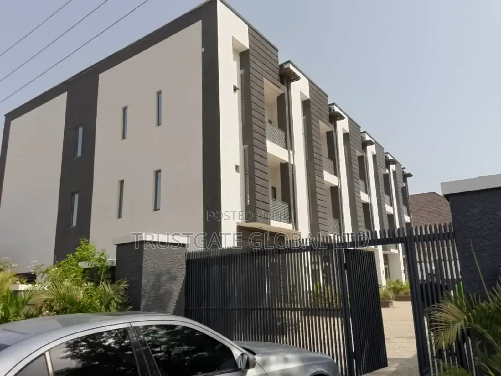 4bdrm Townhouse/Terrace in Life Camp for sale