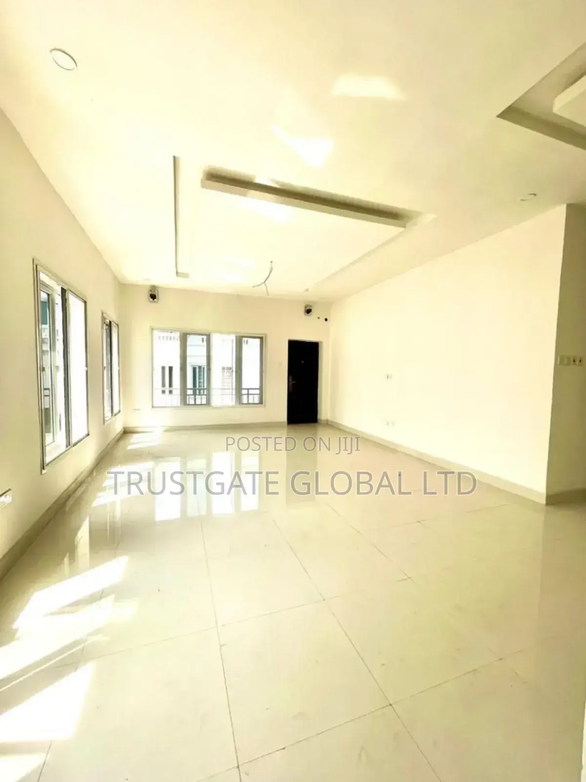 4bdrm Townhouse/Terrace in Life Camp for sale