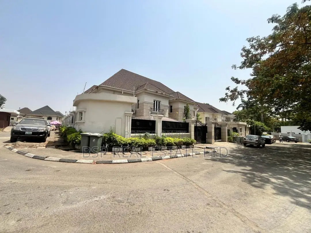 4bdrm Duplex in Maitama for sale