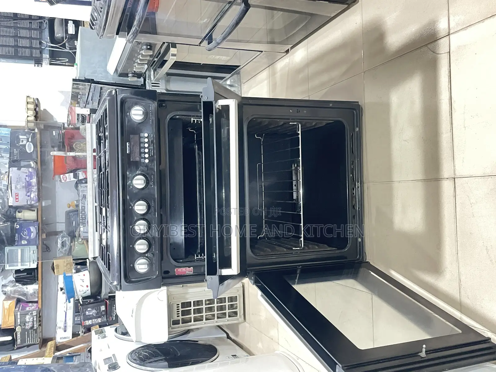 Hotpoint 60 by 60cm Standing Gas Cooker