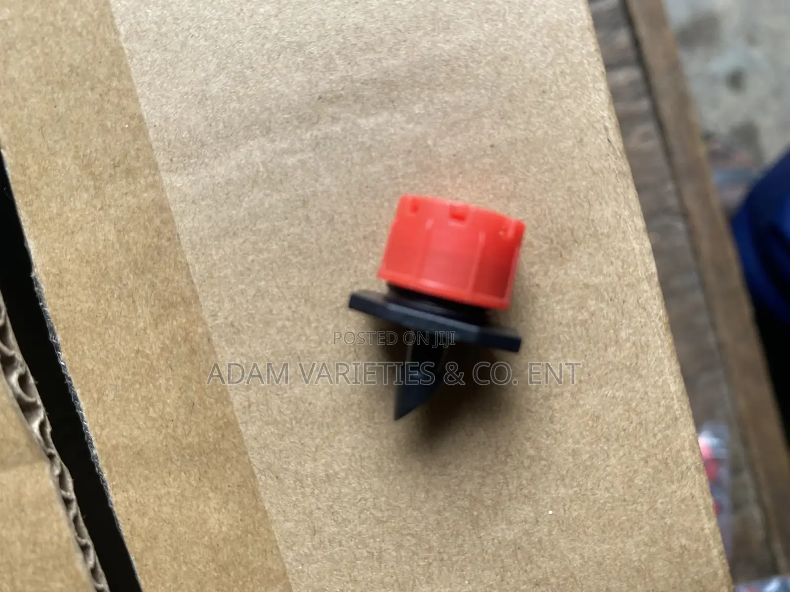 Adjustable Drip Irrigation Emitters (100pcs)