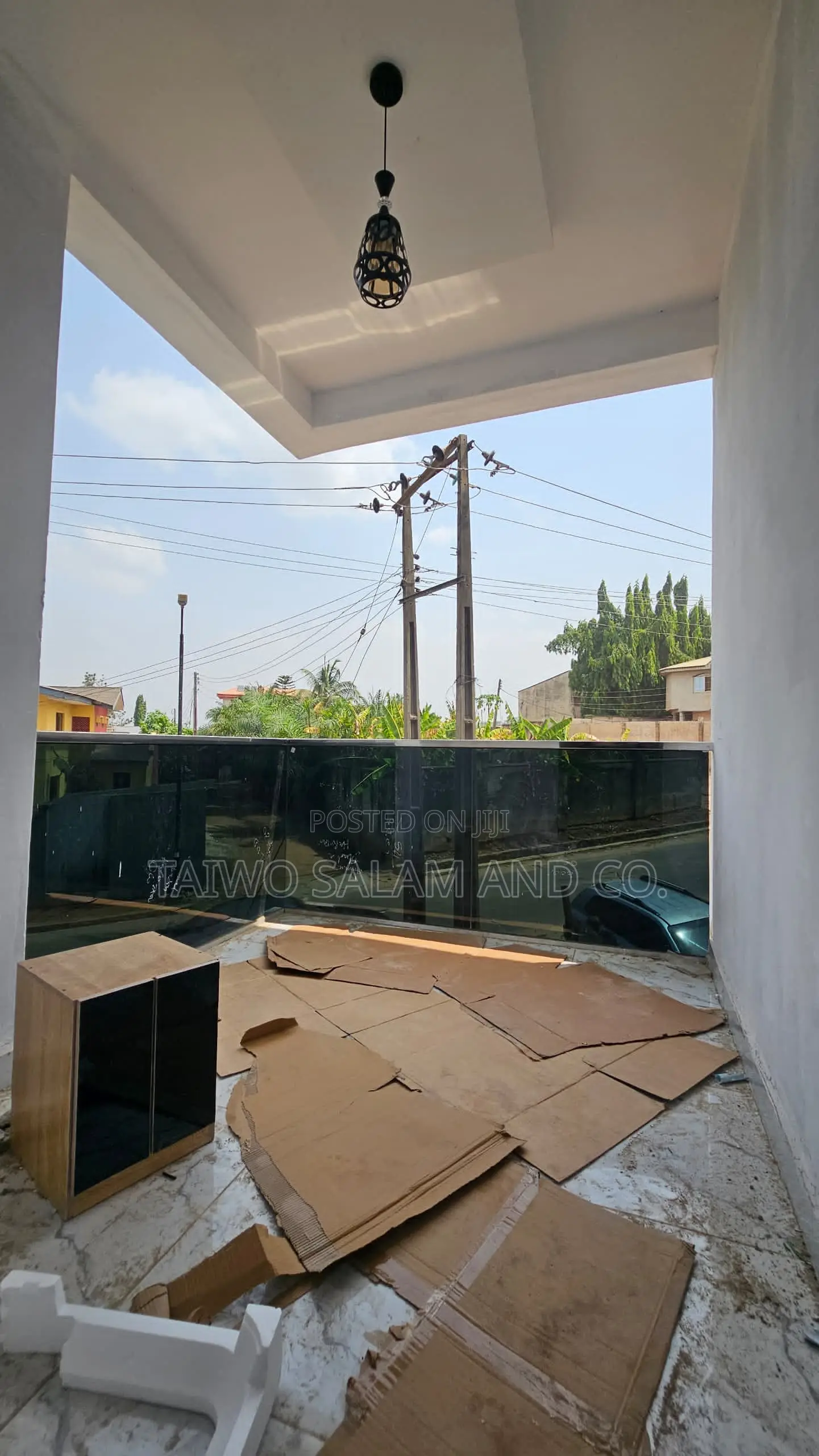 4bdrm Duplex in Jericho for sale