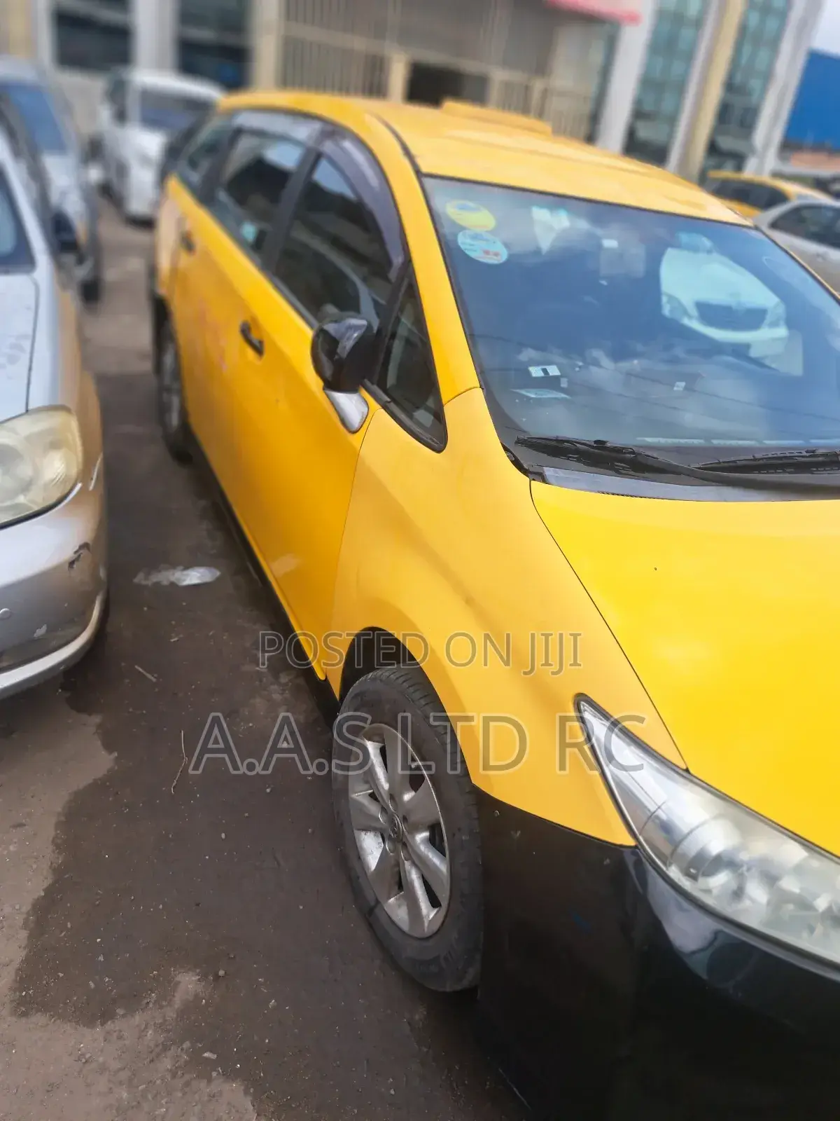 Toyota Wish 2010 Yellow