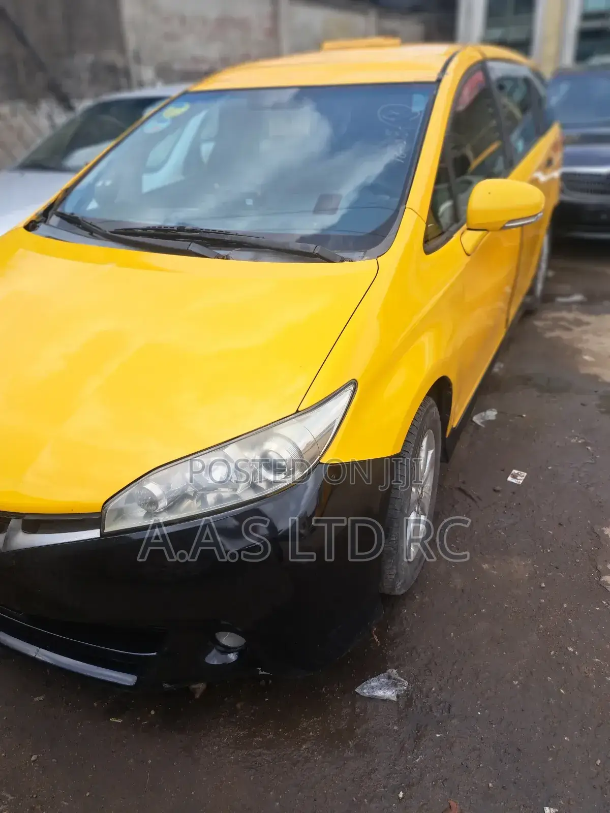 Toyota Wish 2010 Yellow