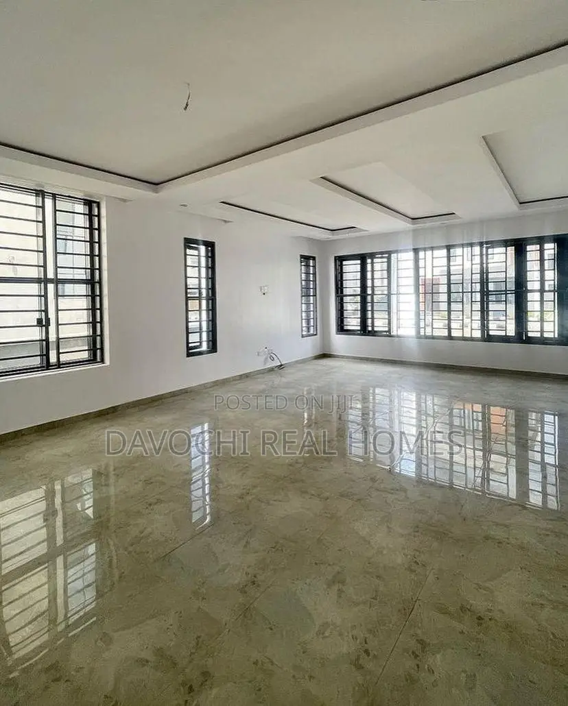 5bdrm Duplex in Osapa London, Lekki for rent