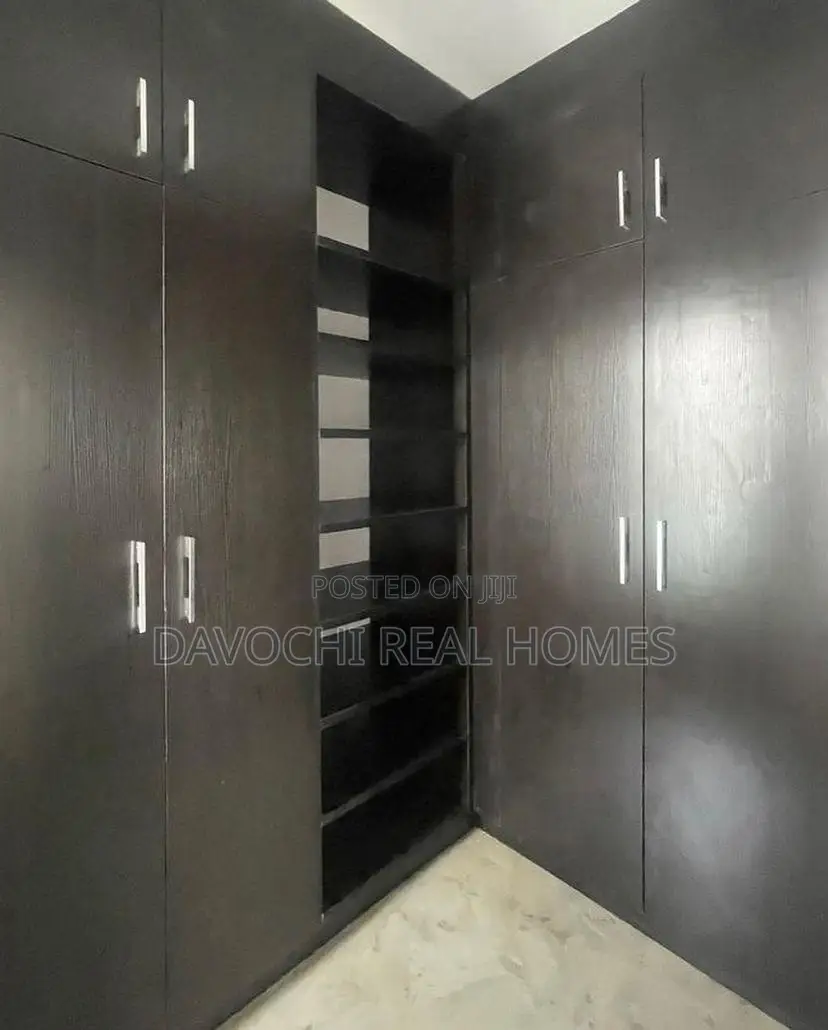 5bdrm Duplex in Osapa London, Lekki for rent
