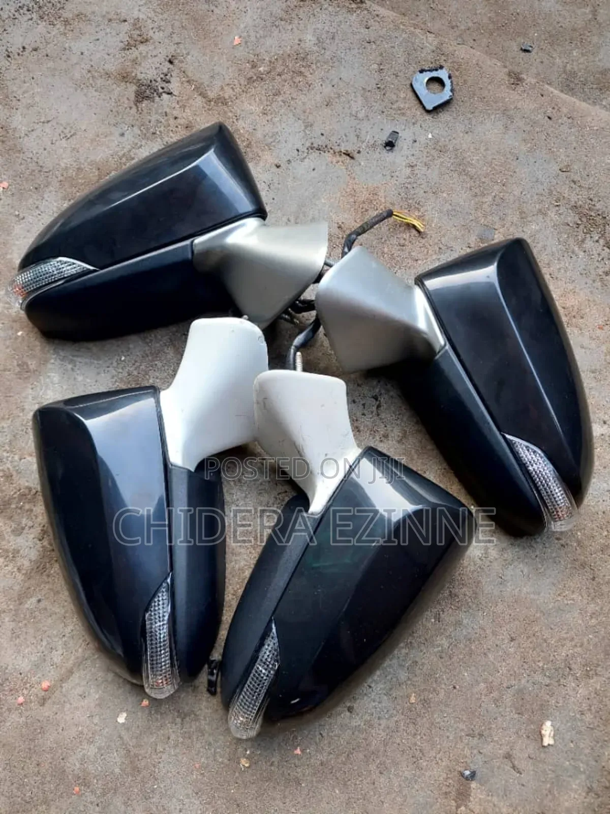 Toyota Venza 2015 Mirror the Two Sides
