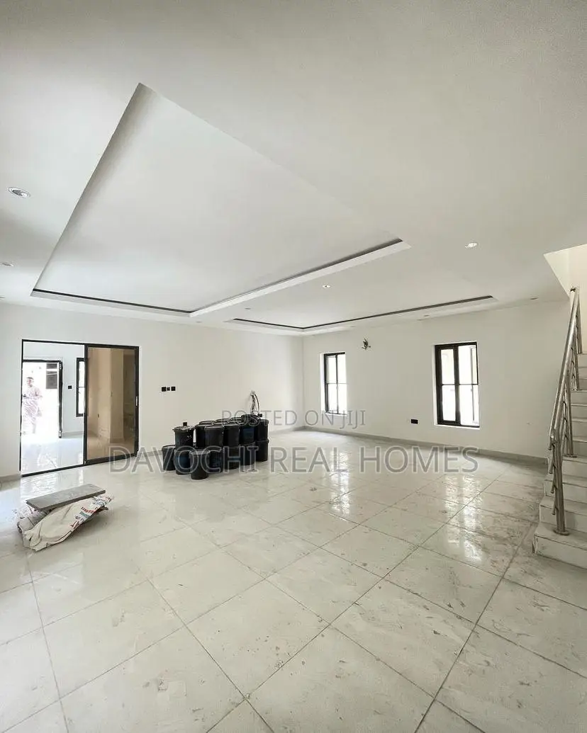 5bdrm Duplex in Chevron, Lekki for rent