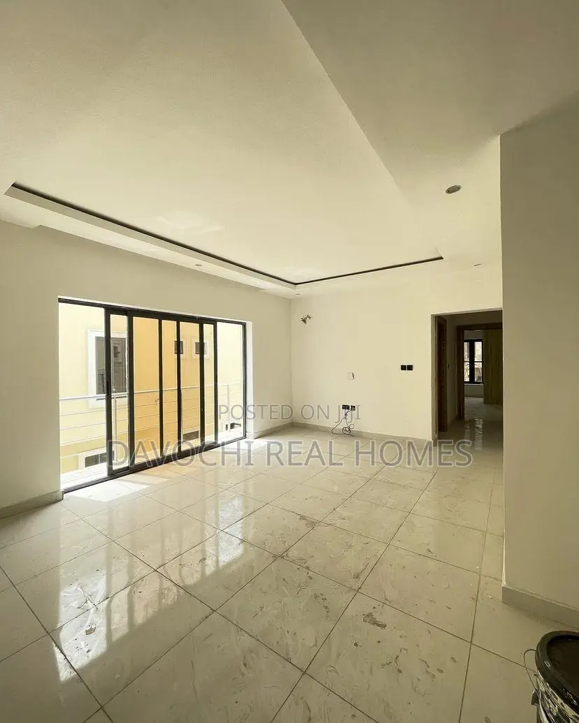 5bdrm Duplex in Chevron, Lekki for rent