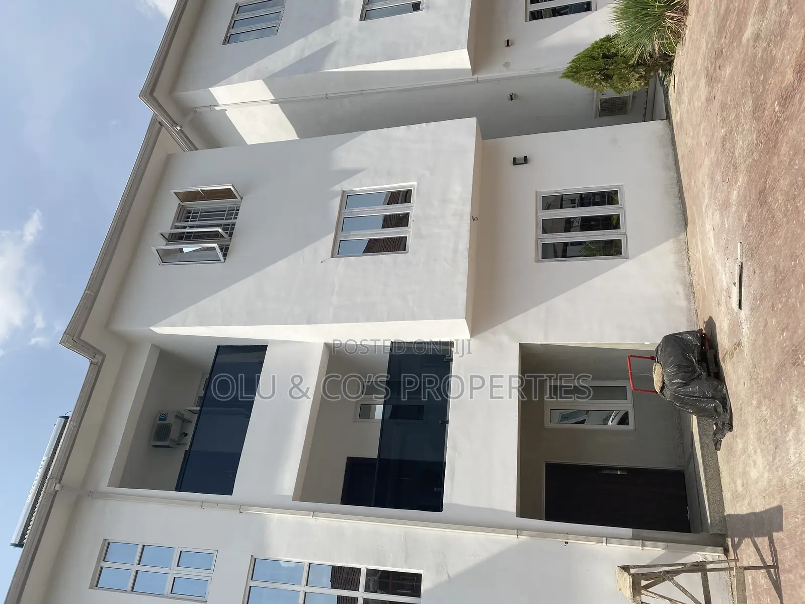2bdrm Block of Flats in An Estate, Wuye for rent