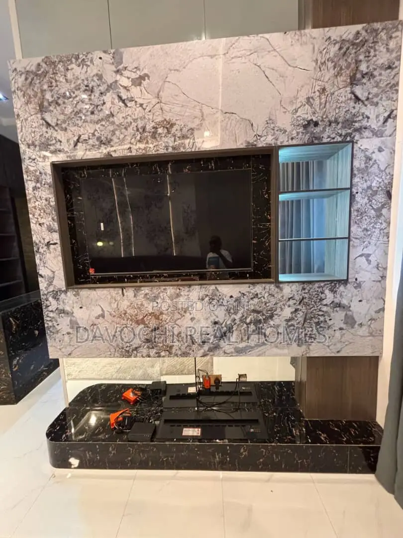 5bdrm Apartment in Osapa, Lekki, Chevron for rent