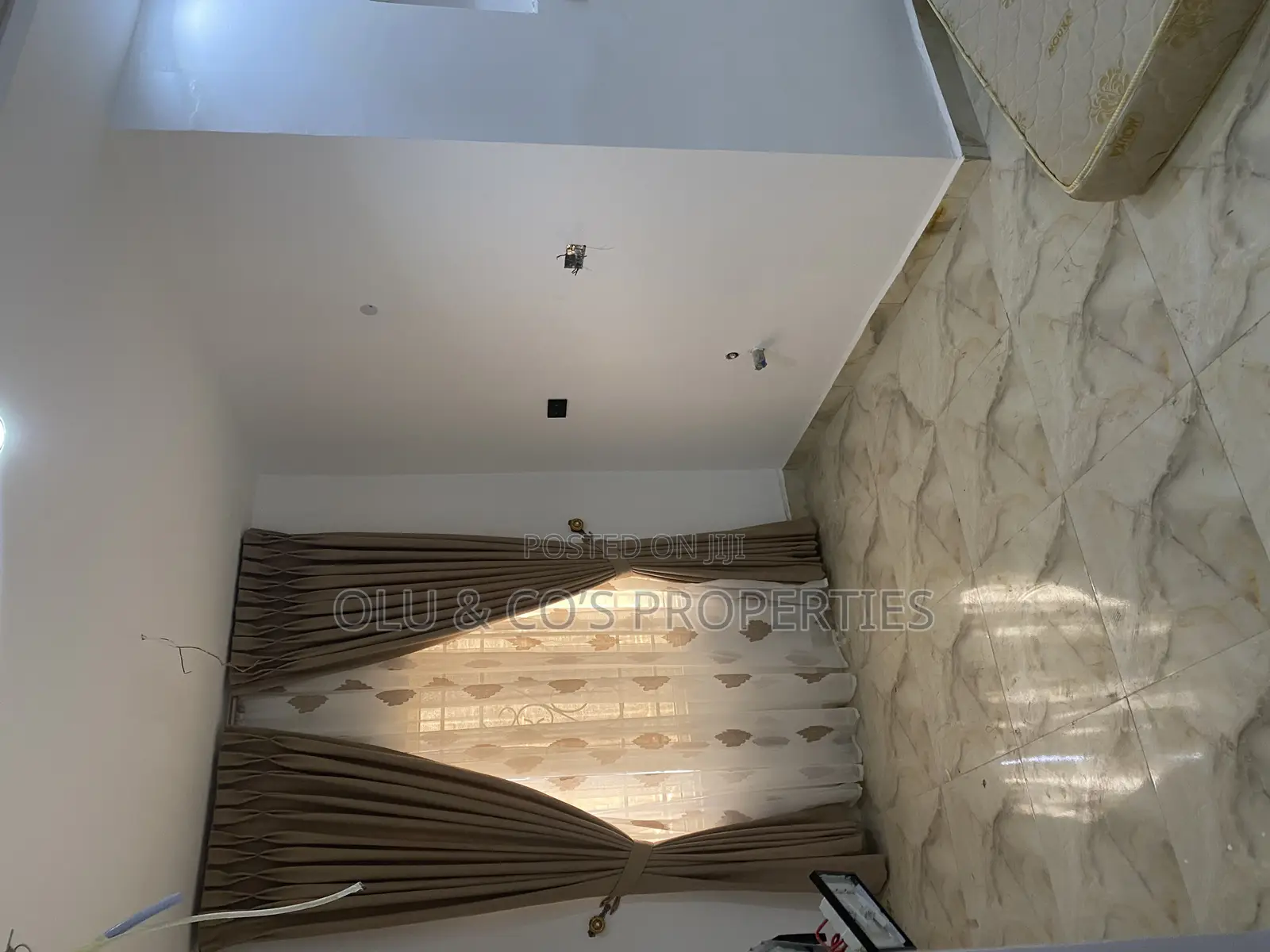 2bdrm Block of Flats in An Estate, Wuye for rent
