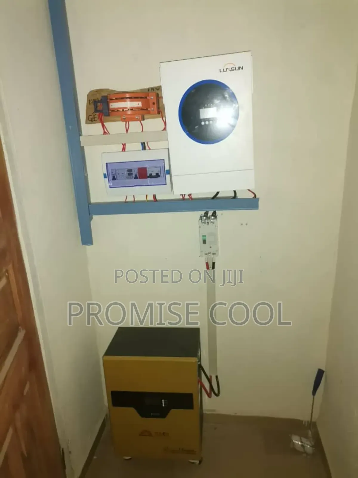 Solar Inverter and Battery