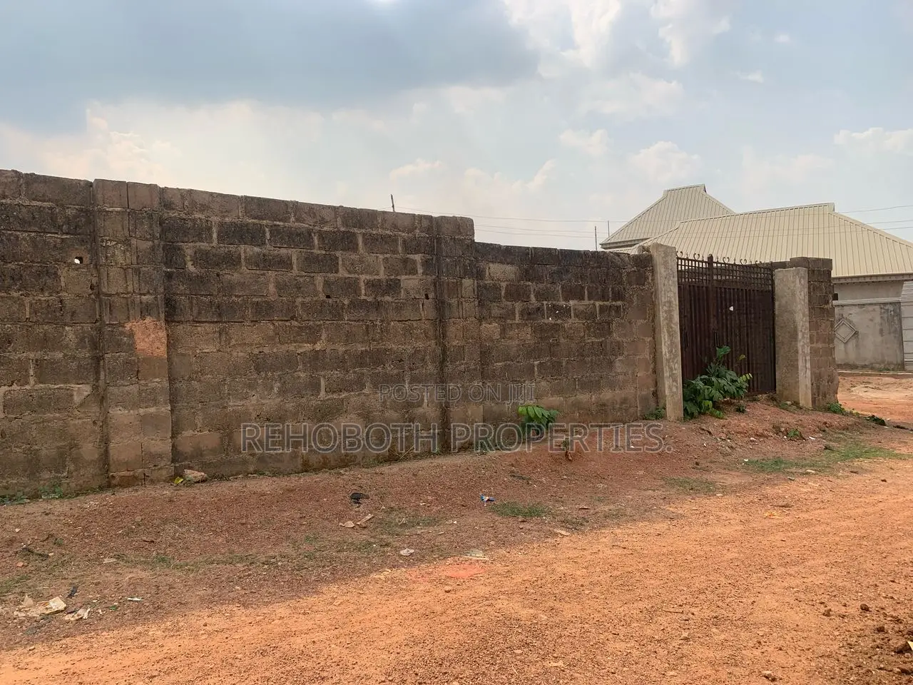 Land for Sale at Elebu