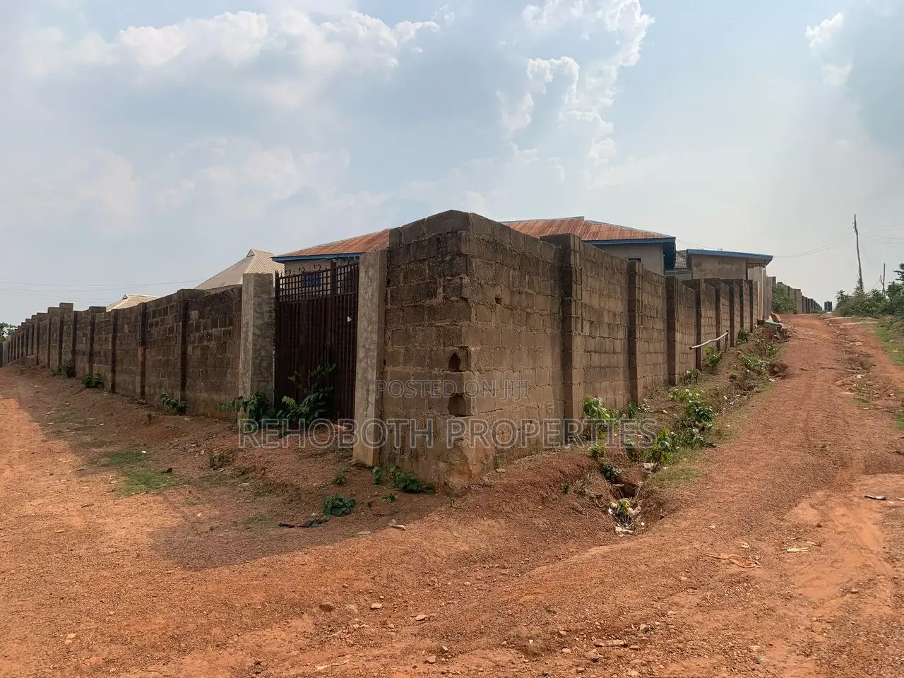 Land for Sale at Elebu