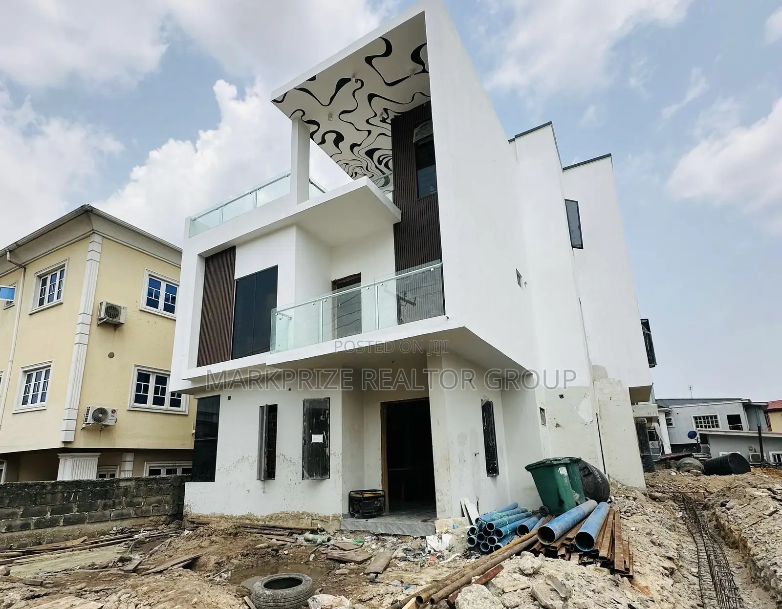 4bdrm Duplex in Gbagada Lagos for sale
