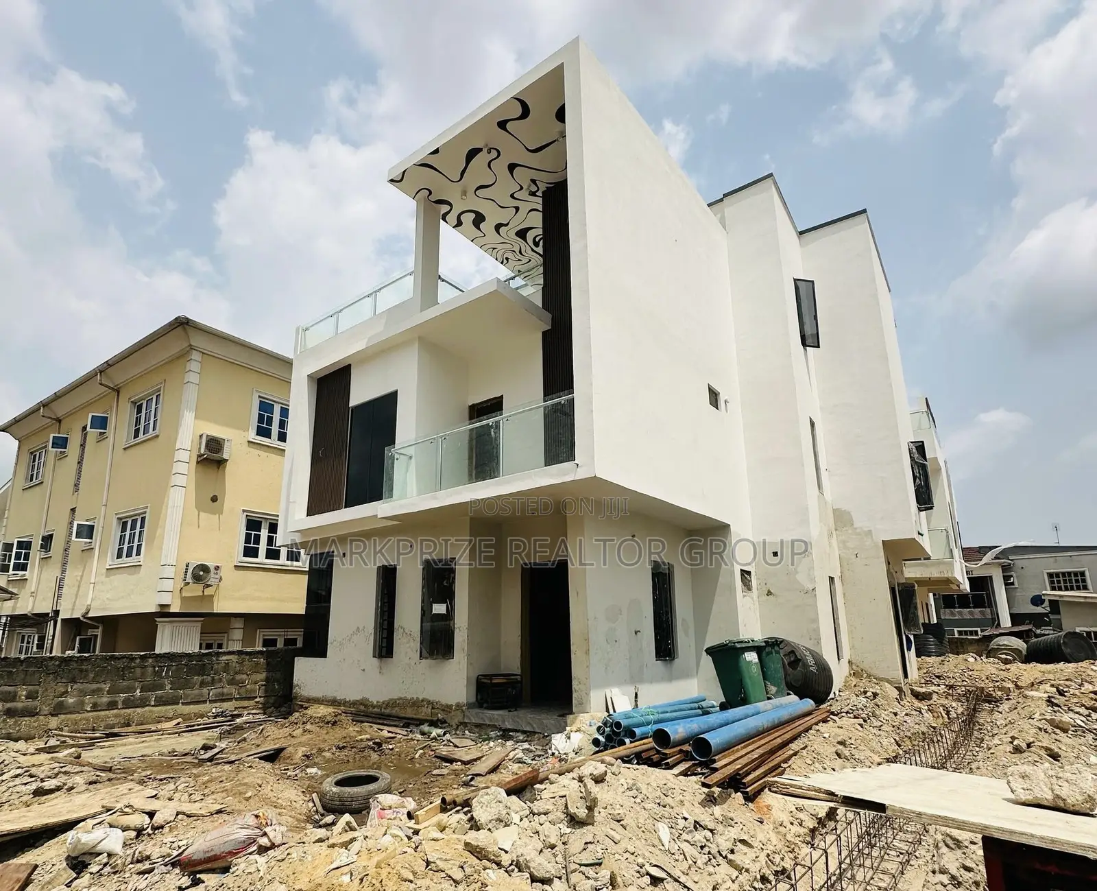 4bdrm Duplex in Gbagada Lagos for sale
