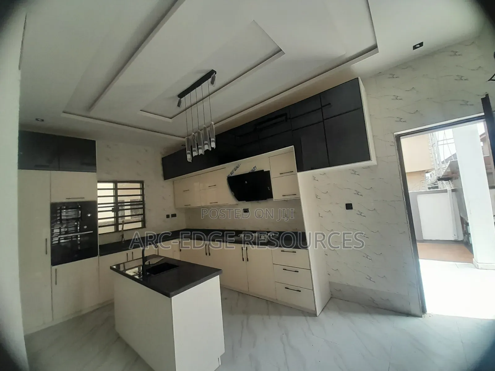 4bdrm Duplex in Apple Junction for Sale