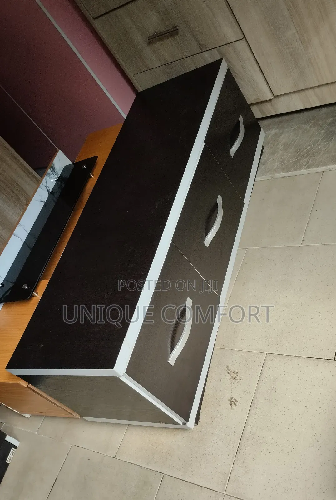 Top Quality Tv Stand With Center Table