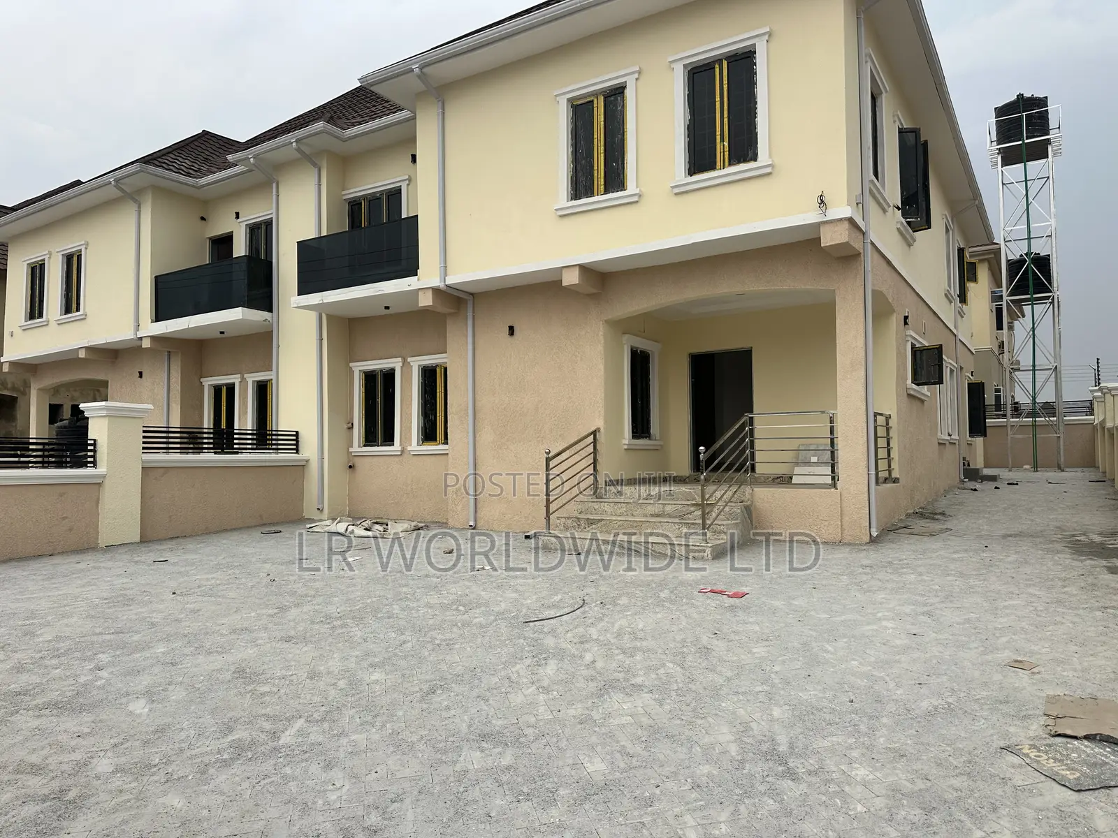 5bdrm Duplex in Riverpark, Lugbe District for sale