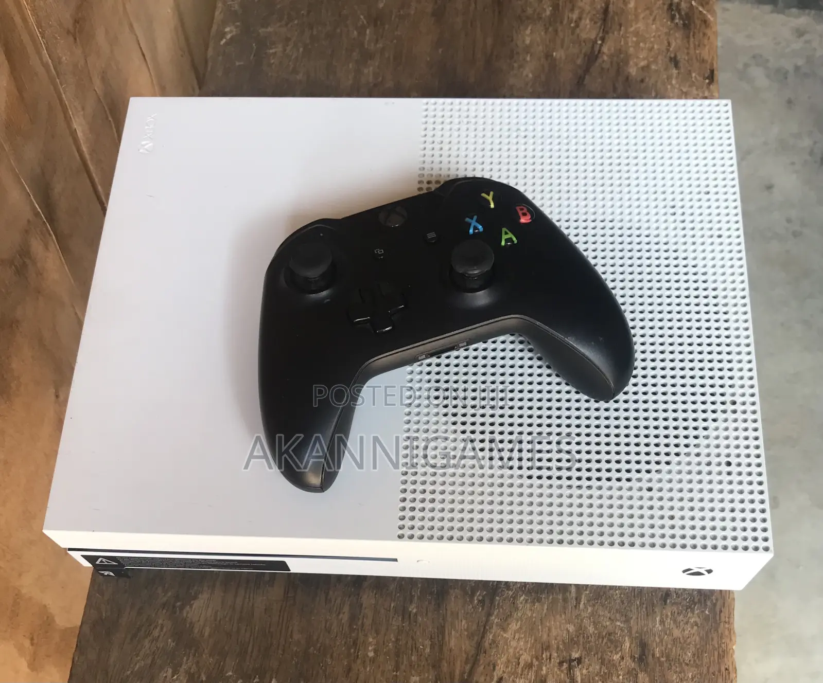Xbox One S With Fc 26 + 1 Wireless Controller ( 5 Games )
