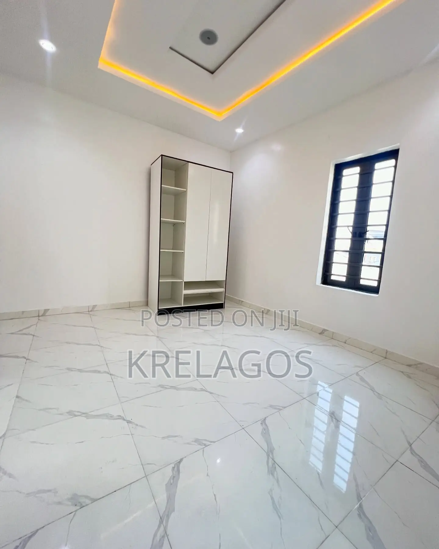 5bdrm Duplex in Ologolo for sale