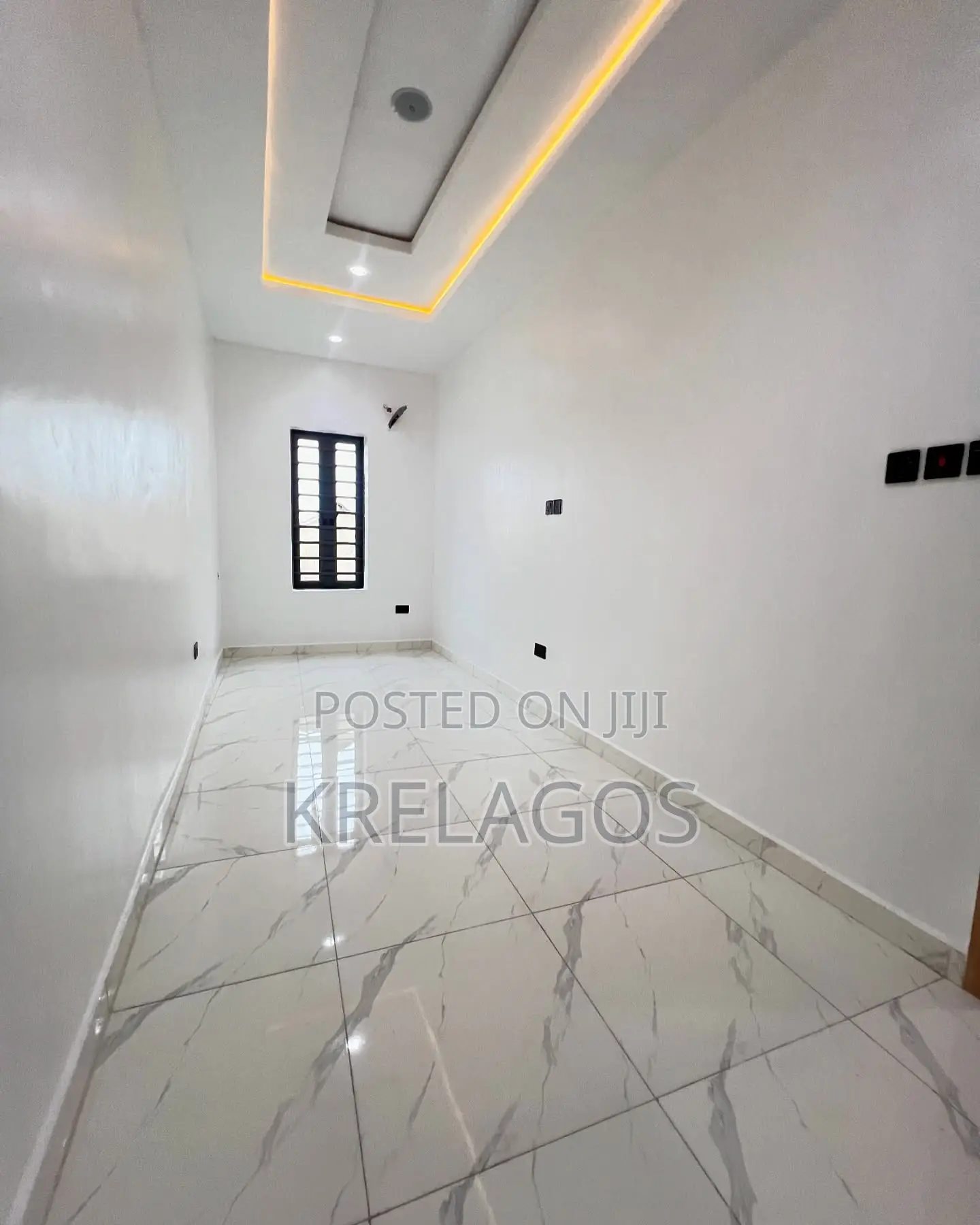 5bdrm Duplex in Ologolo for sale