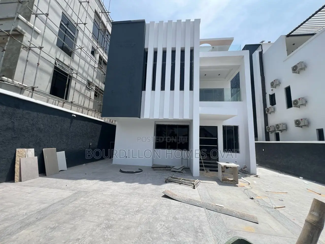 5bdrm Duplex in Lekki Phase 1 for sale