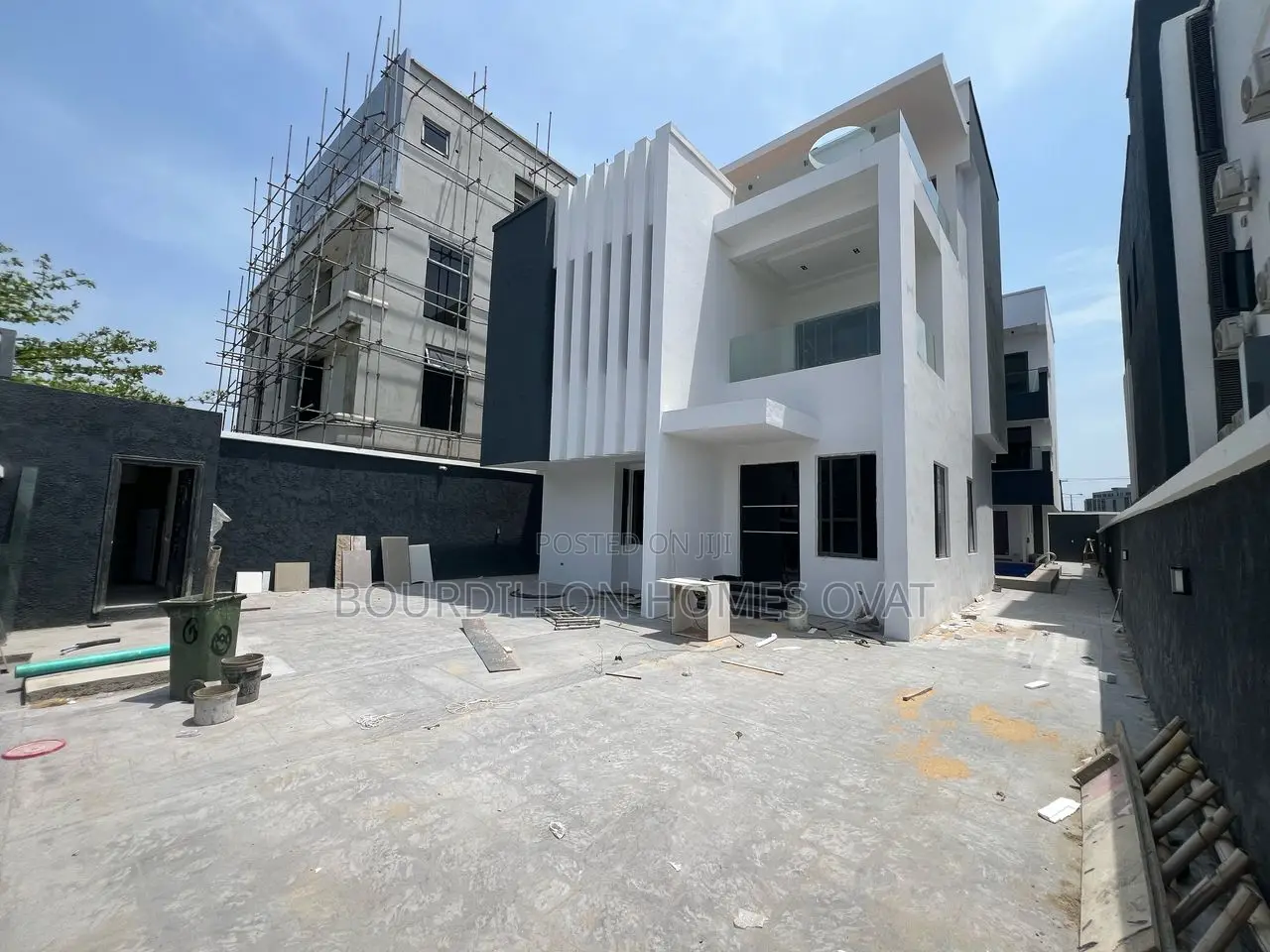 5bdrm Duplex in Lekki Phase 1 for sale