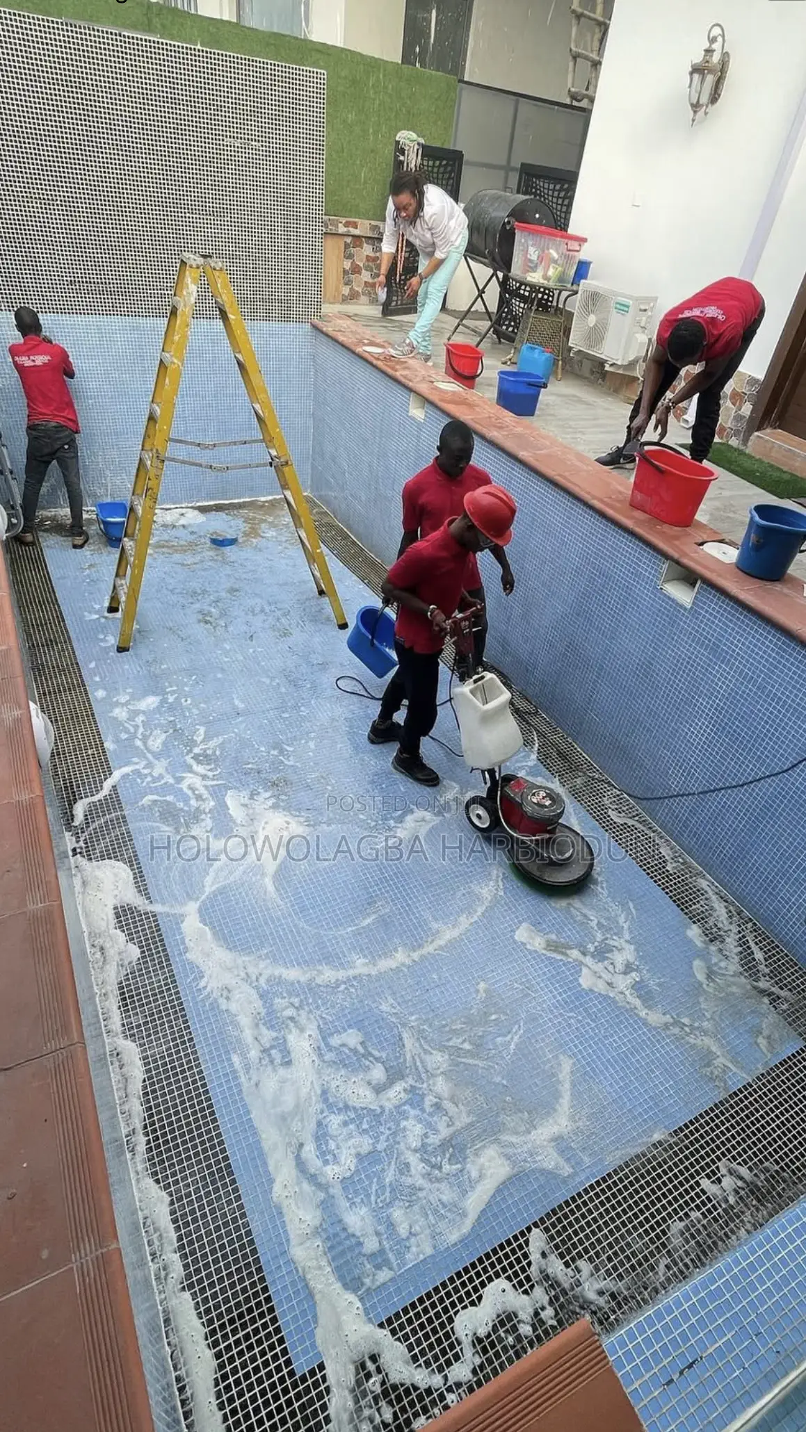 Signature Cleaning,Upholstery And Fumigation