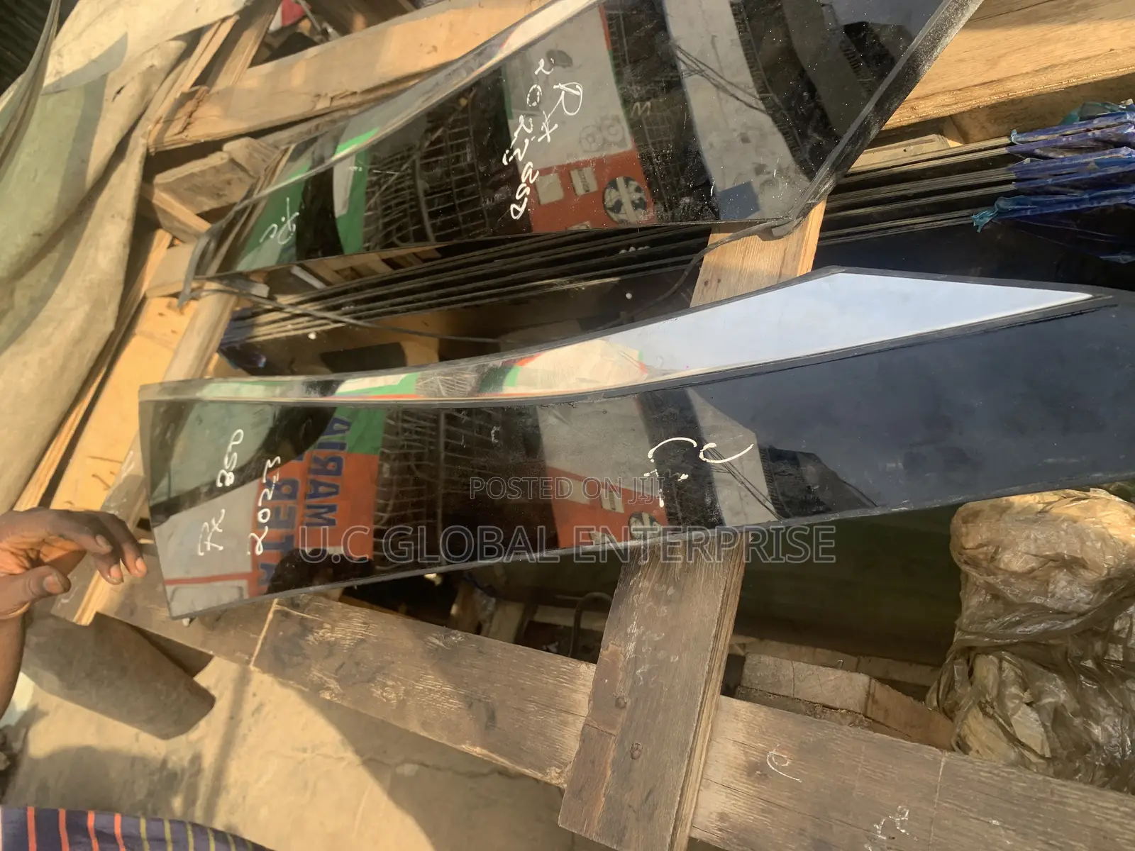 Vent Glass for Lexus Rx350 2024 Available