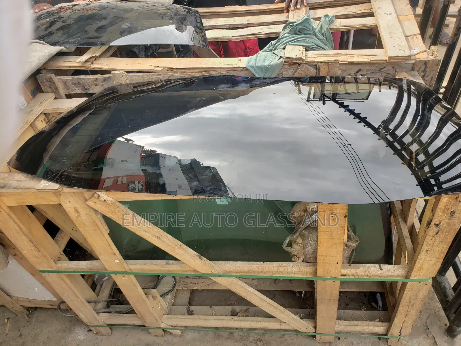 Back Windscreen for Toyota Sienna 2012 Model Available Now