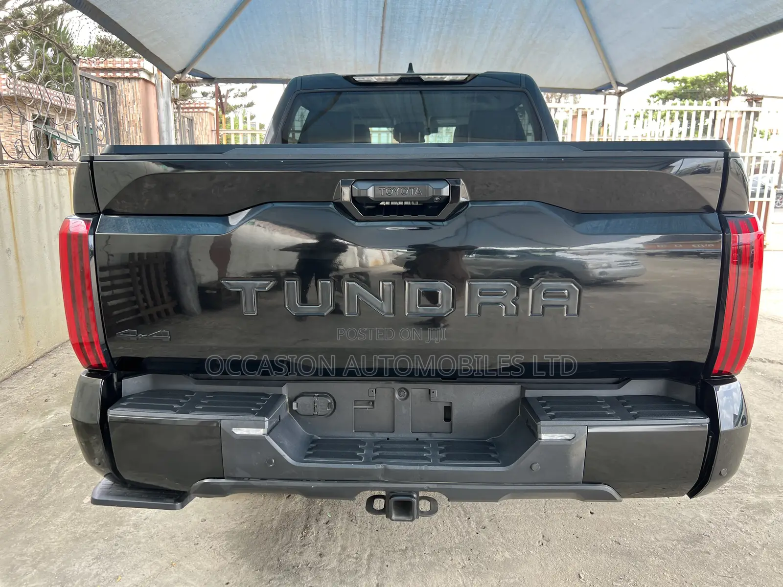 Toyota Tundra 2023 Black