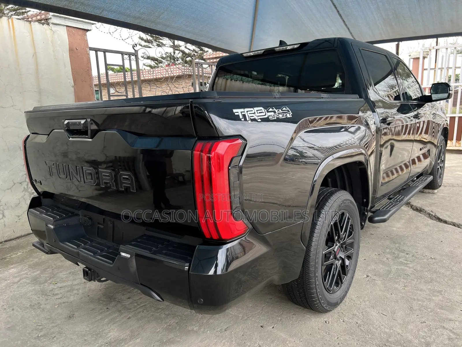 Toyota Tundra 2023 Black