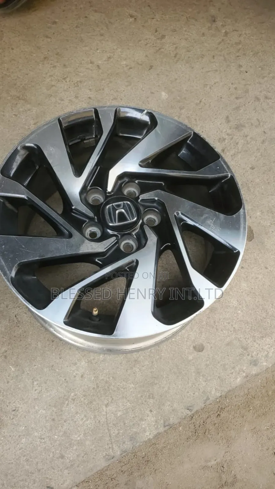 Honda Rim.