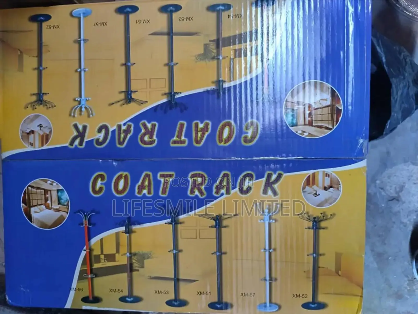 Brown/Black Quality Suite and Coat Hanger