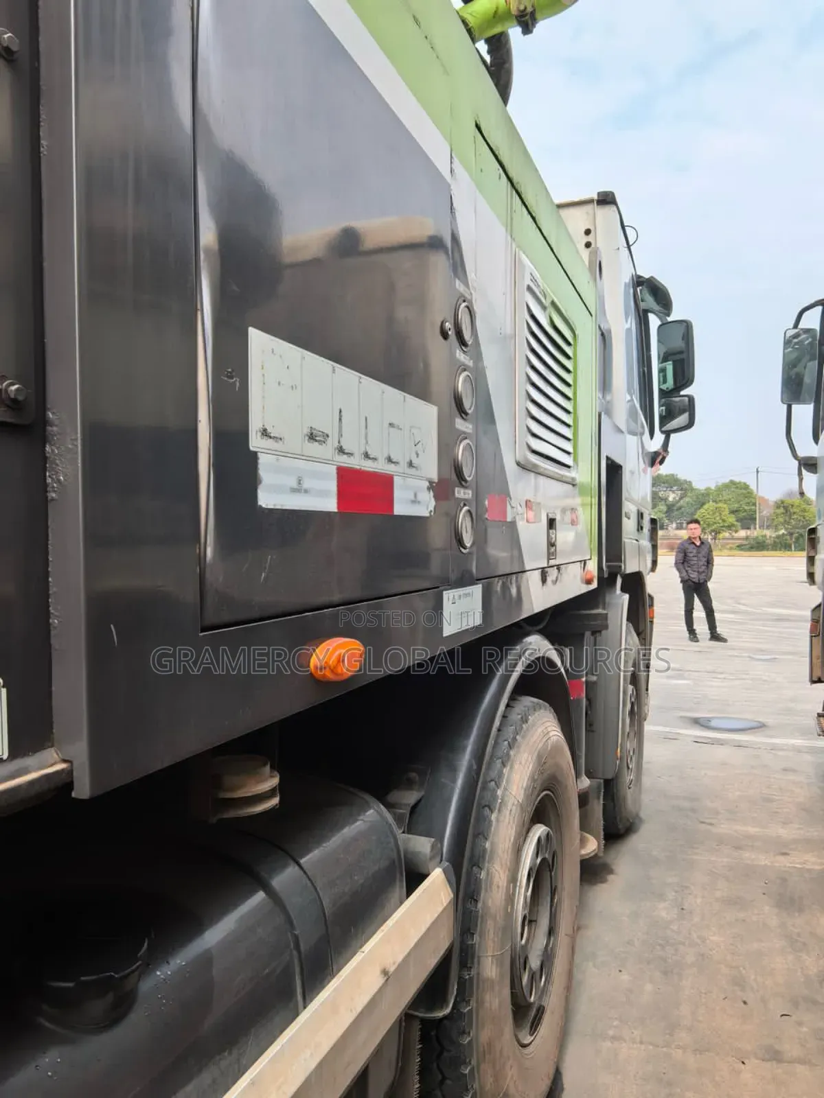 Foreign Used 2018 Zoomlion 56meters Benz Concrete Pump Truck