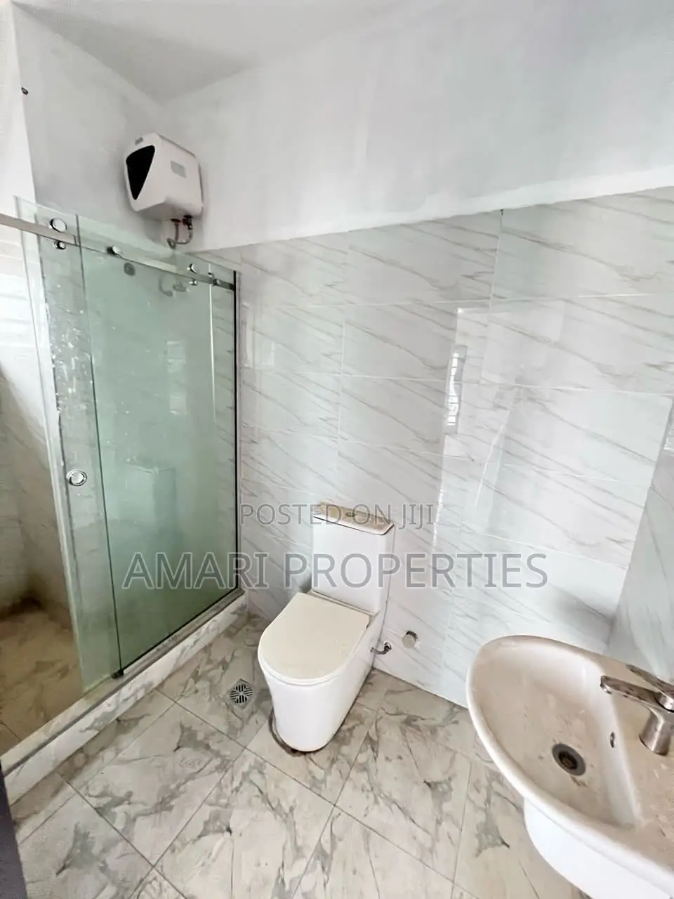 3bdrm Block of Flats in Ajah Lekki for rent