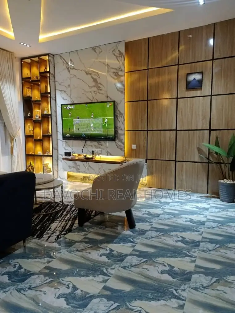 Furnished Mini Flat in Osapa London for rent