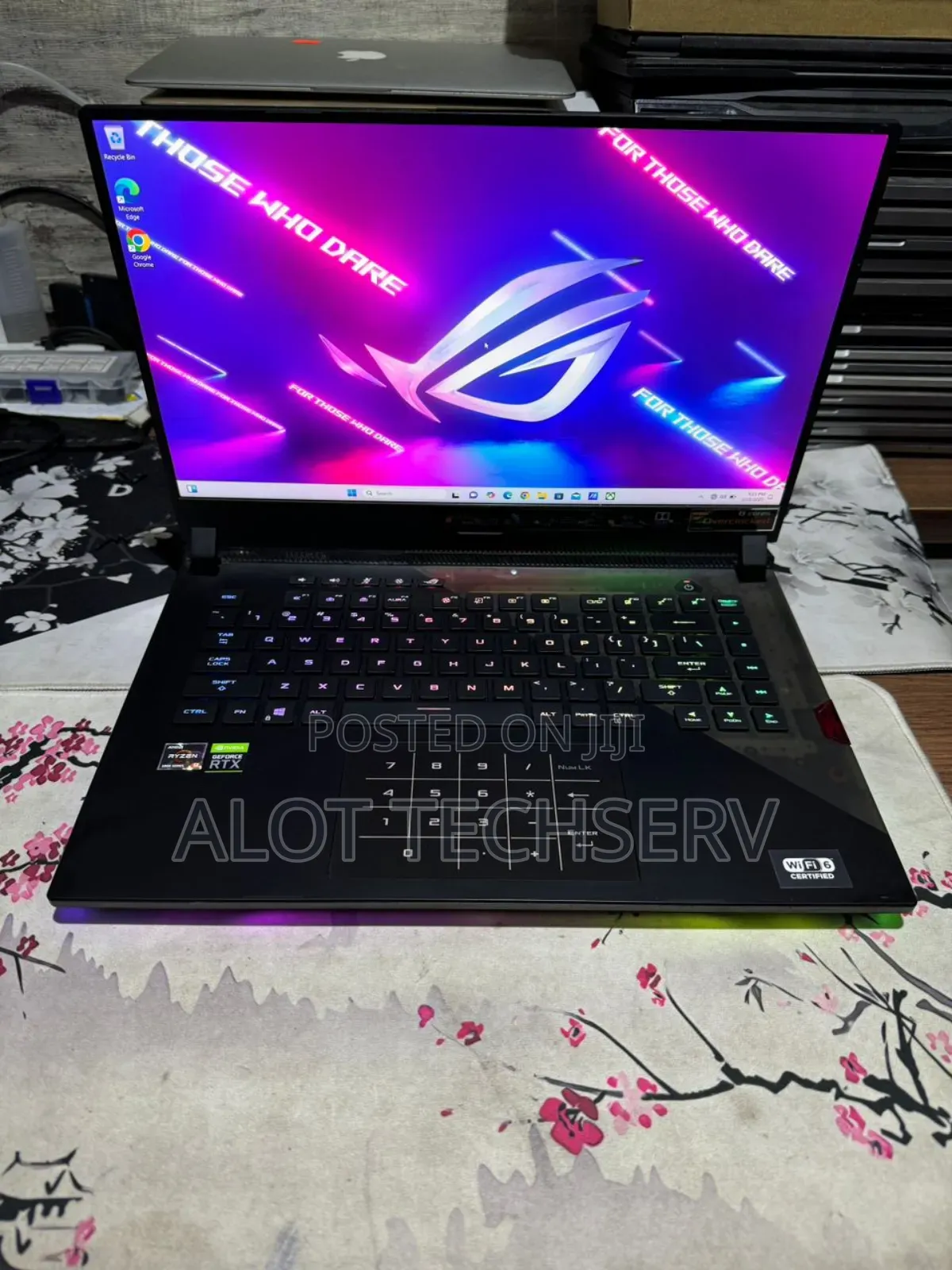 Laptop Asus ROG Strix G17 16GB AMD Ryzen 9 SSD 1T