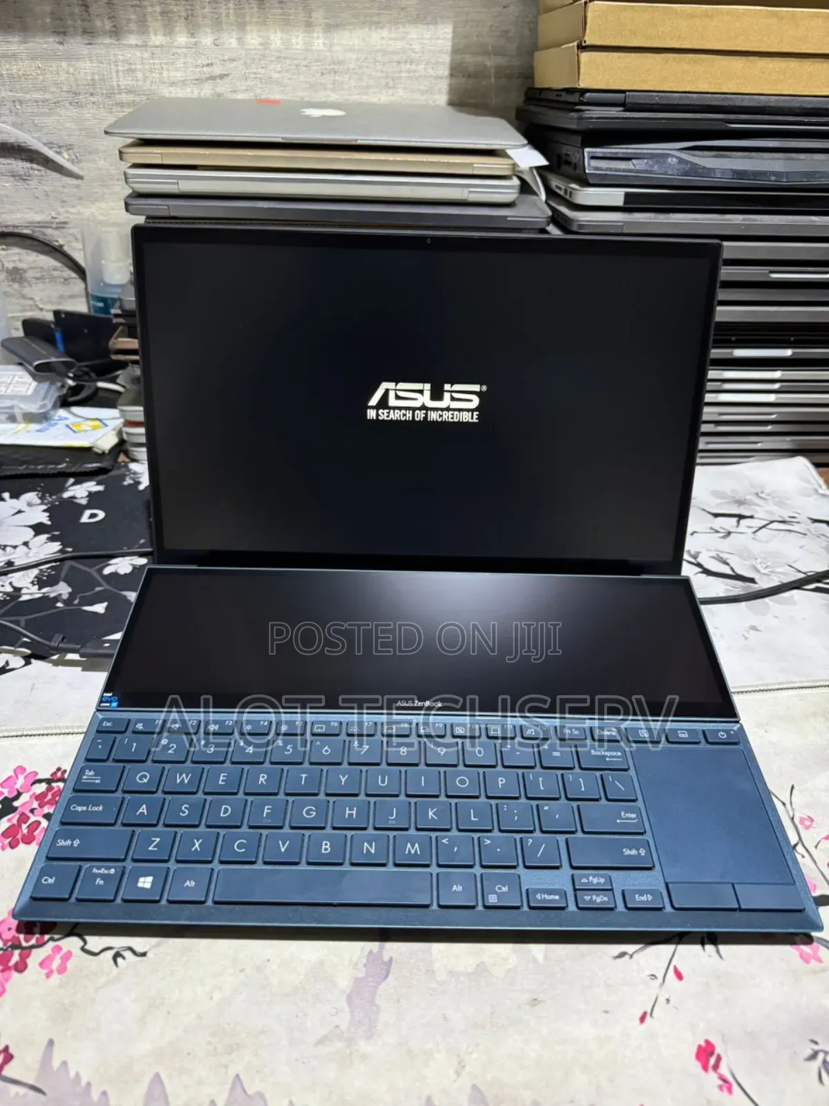 Laptop Asus Zenbook Duo 14 8GB Intel Core I7 SSD 512GB