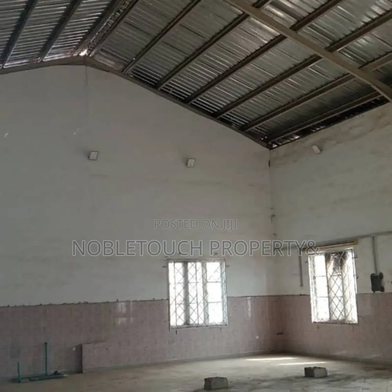 Vacant Warehouse for Lease