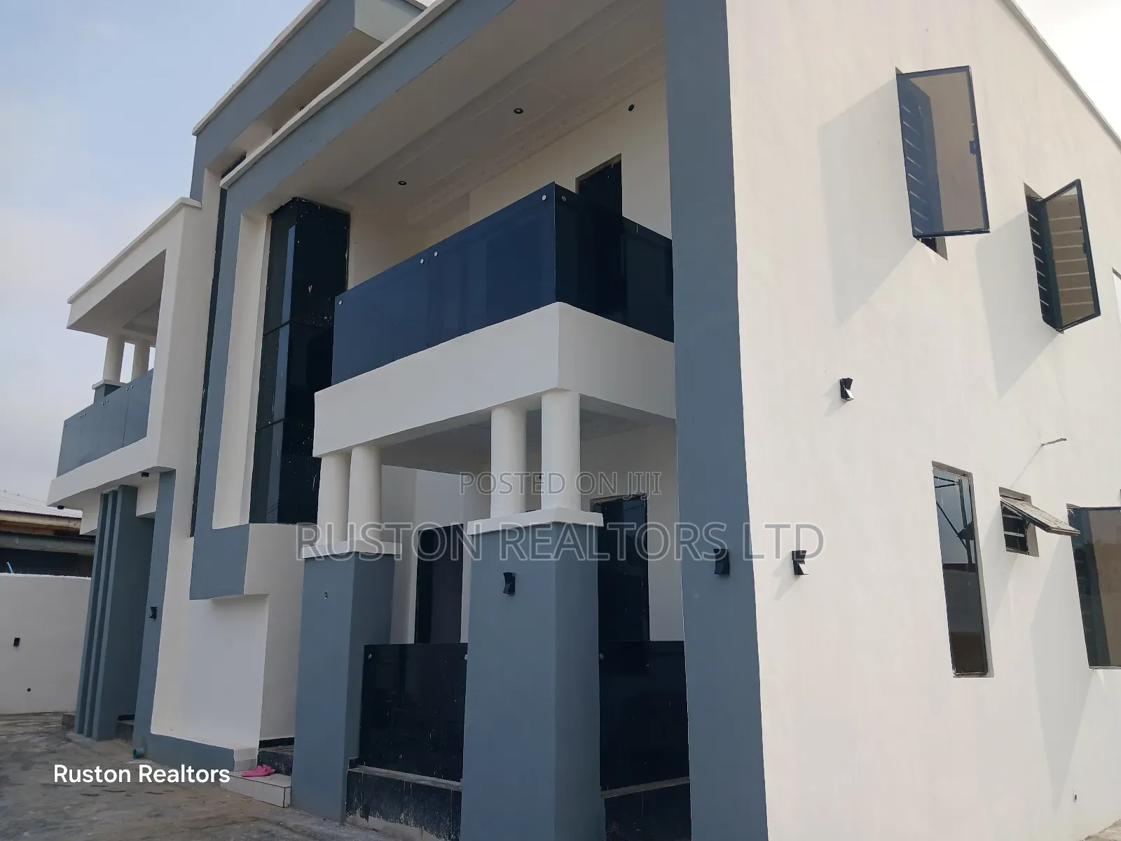 4bdrm Mansion in Ibadan for sale