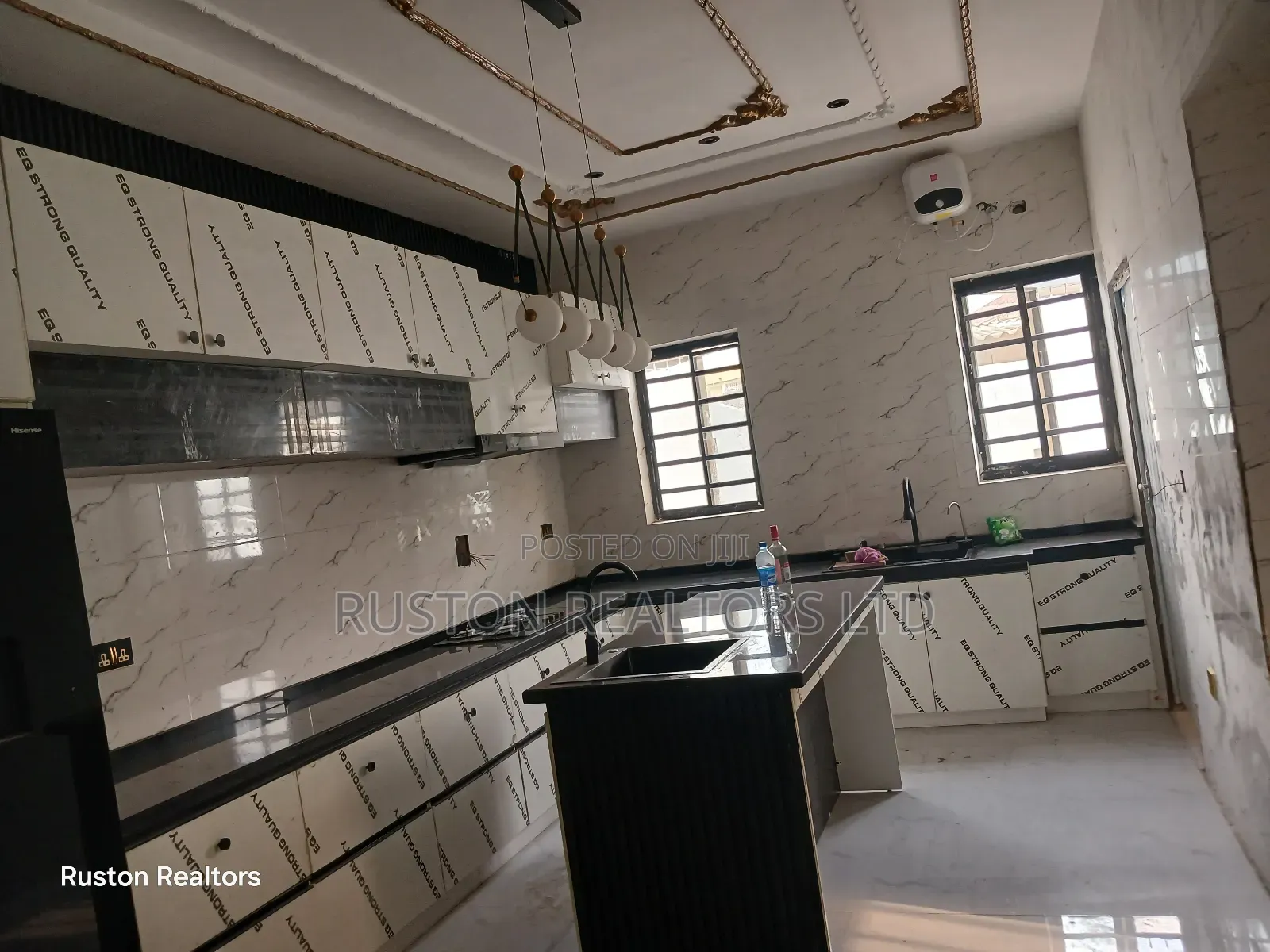 4bdrm Mansion in Ibadan for sale