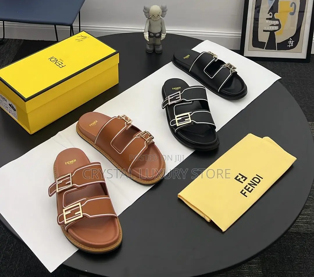Fendi Quality Luxury Men Genuine Leather Slippers