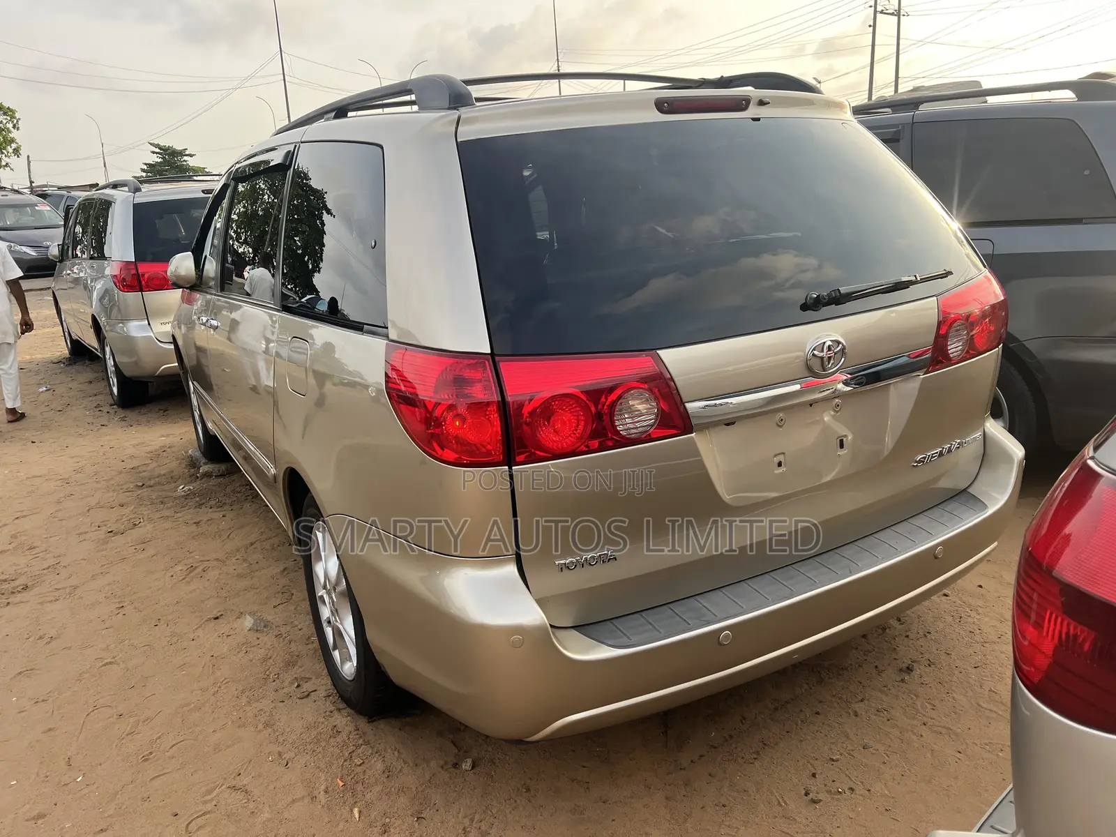 Toyota Sienna XLE Limited AWD 2006 Gold