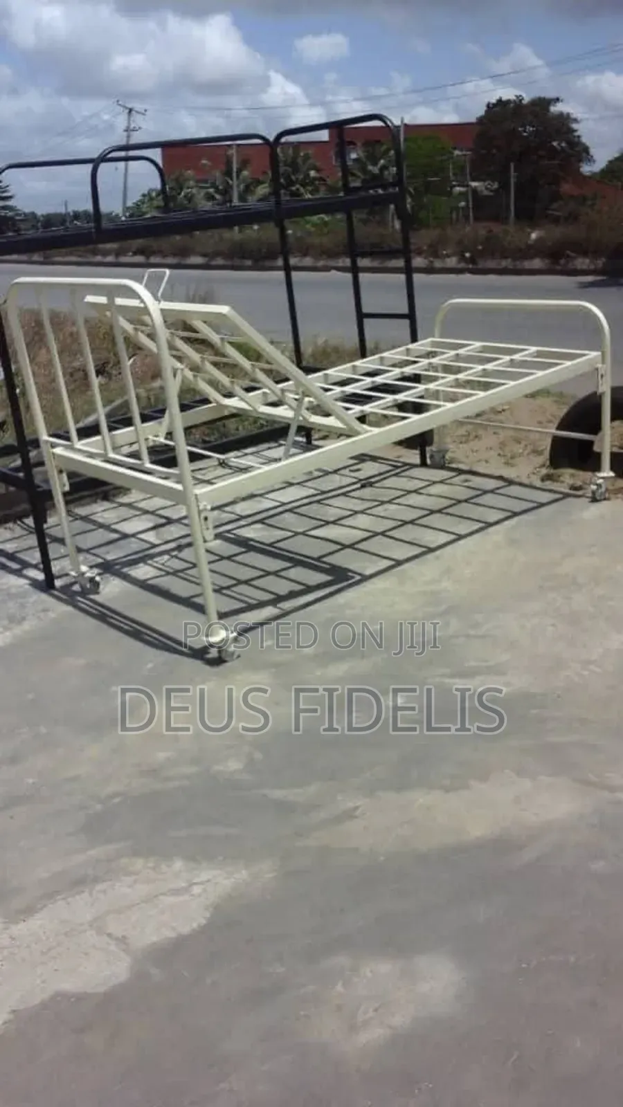 Detachable Hospital Metal Bed