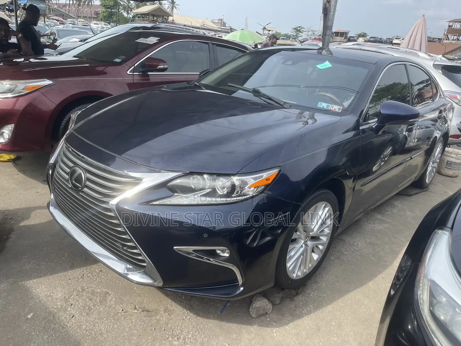 Lexus ES 2016 Blue